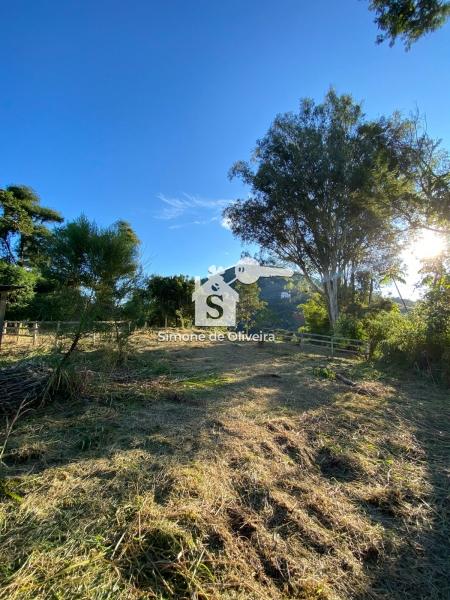 Comprar Casa em Itaipava, Petrópolis/RJ - Simone de Oliveira Imóveis