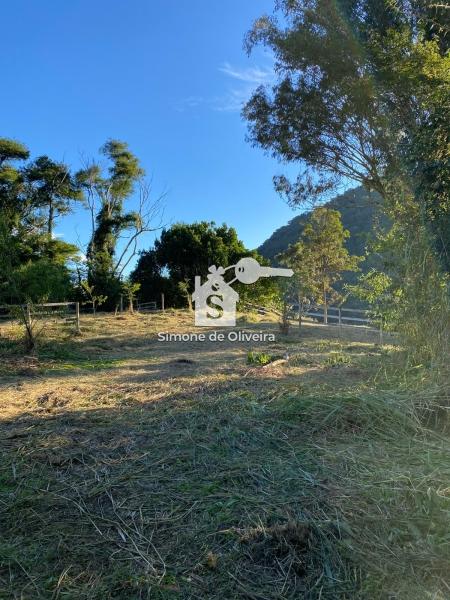 Comprar Casa em Itaipava, Petrópolis/RJ - Simone de Oliveira Imóveis