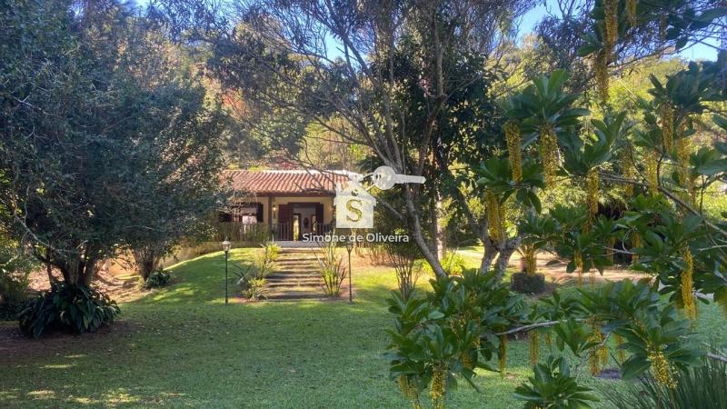 Comprar Casa em Itaipava, Petrópolis/RJ - Simone de Oliveira Imóveis