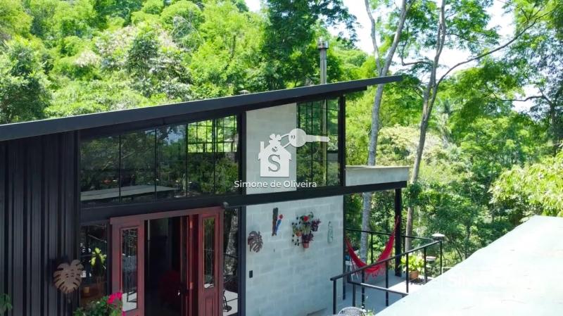 Comprar Casa em Itaipava, Petrópolis/RJ - Simone de Oliveira Imóveis