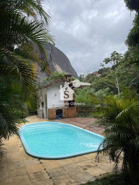 Comprar Casa em Araras, Petrópolis/RJ - Simone de Oliveira Imóveis