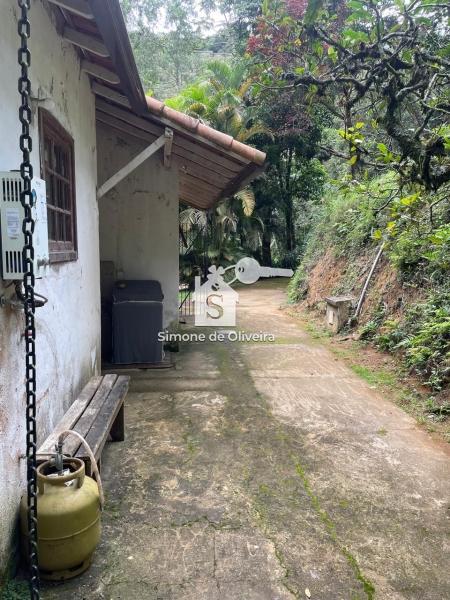 Comprar Casa em Araras, Petrópolis/RJ - Simone de Oliveira Imóveis