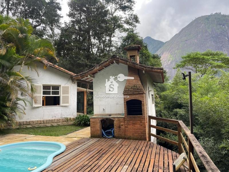 Comprar Casa em Araras, Petrópolis/RJ - Simone de Oliveira Imóveis