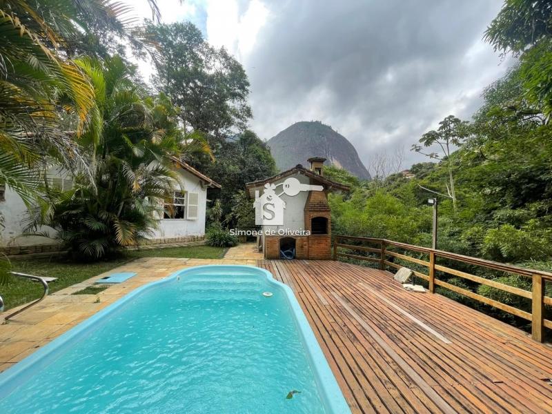 Comprar Casa em Araras, Petrópolis/RJ - Simone de Oliveira Imóveis