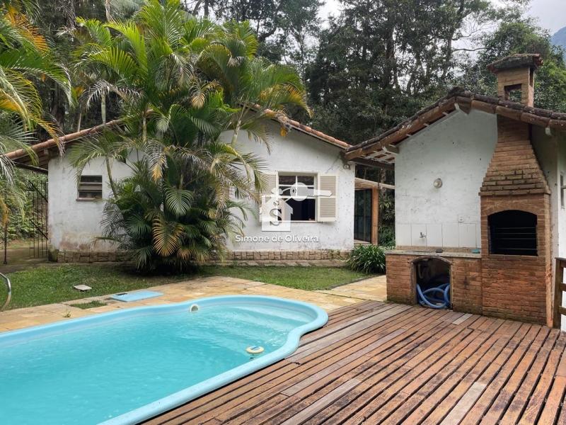 Comprar Casa em Araras, Petrópolis/RJ - Simone de Oliveira Imóveis
