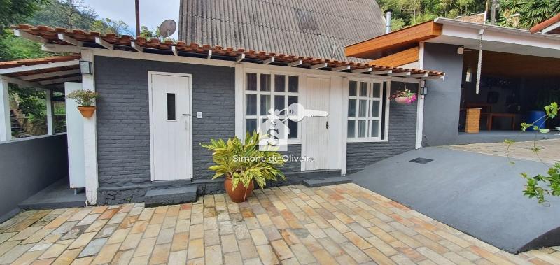 Comprar Casa em Itaipava, Petrópolis/RJ - Simone de Oliveira Imóveis