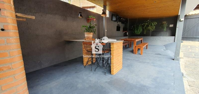 Comprar Casa em Itaipava, Petrópolis/RJ - Simone de Oliveira Imóveis
