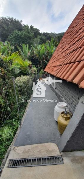 Comprar Casa em Itaipava, Petrópolis/RJ - Simone de Oliveira Imóveis
