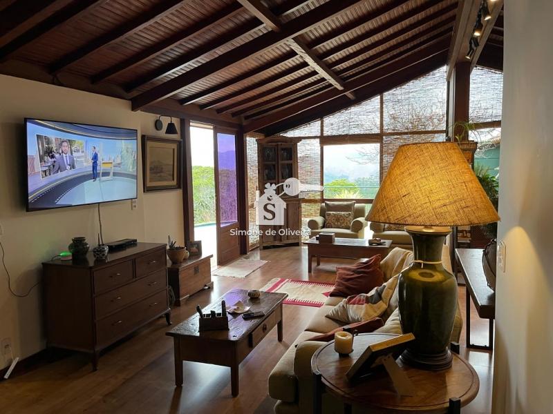 Comprar Casa em Araras, Petrópolis/RJ - Simone de Oliveira Imóveis