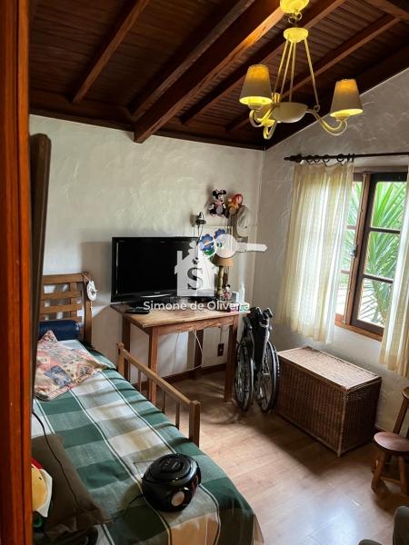 Comprar Casa em Araras, Petrópolis/RJ - Simone de Oliveira Imóveis