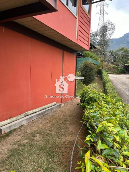 Comprar Casa em Araras, Petrópolis/RJ - Simone de Oliveira Imóveis