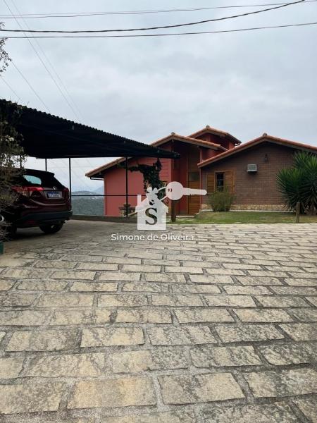 Comprar Casa em Araras, Petrópolis/RJ - Simone de Oliveira Imóveis
