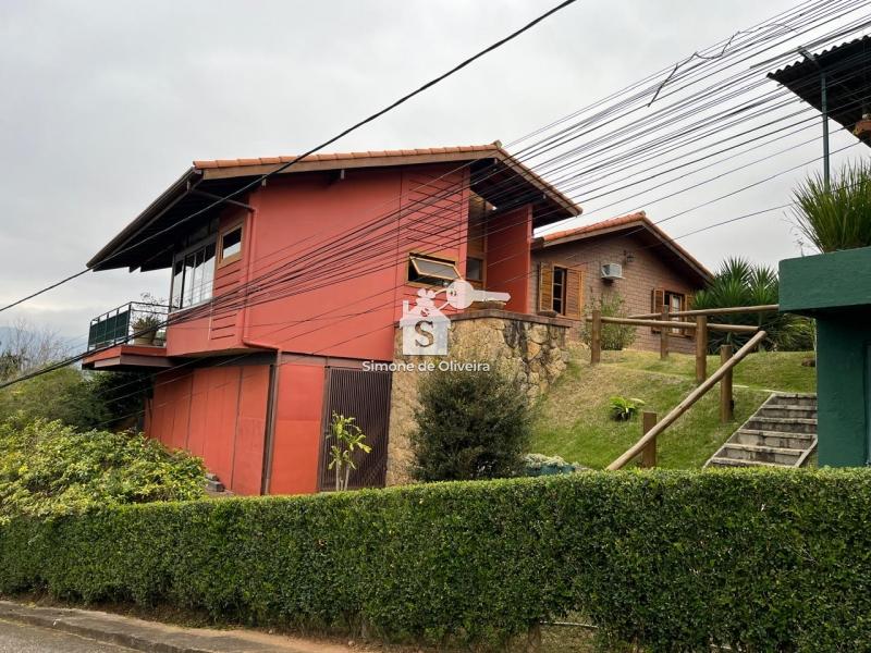 Comprar Casa em Araras, Petrópolis/RJ - Simone de Oliveira Imóveis