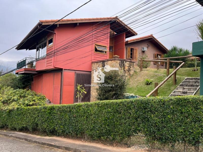 Comprar Casa em Araras, Petrópolis/RJ - Simone de Oliveira Imóveis