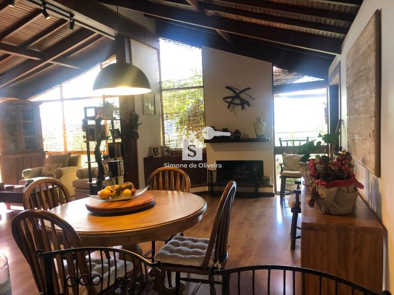Comprar Casa em Araras, Petrópolis/RJ - Simone de Oliveira Imóveis