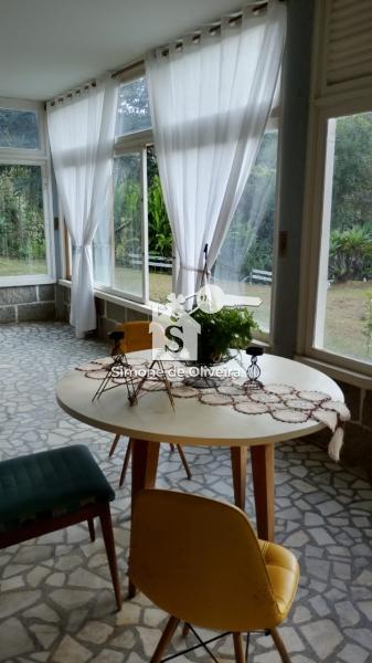 Comprar Casa em Itaipava, Petrópolis/RJ - Simone de Oliveira Imóveis