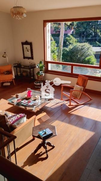 Comprar Casa em Itaipava, Petrópolis/RJ - Simone de Oliveira Imóveis
