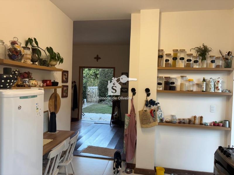 Comprar Casa em Itaipava, Petrópolis/RJ - Simone de Oliveira Imóveis