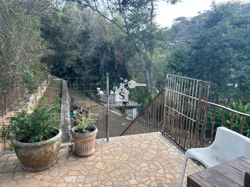 Comprar Casa em Itaipava, Petrópolis/RJ - Simone de Oliveira Imóveis