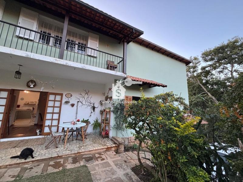 Comprar Casa em Itaipava, Petrópolis/RJ - Simone de Oliveira Imóveis