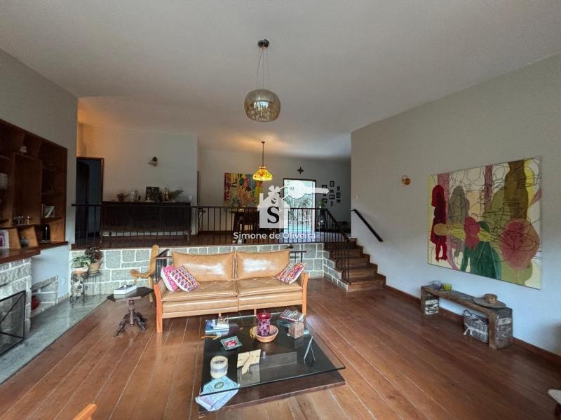 Comprar Casa em Itaipava, Petrópolis/RJ - Simone de Oliveira Imóveis