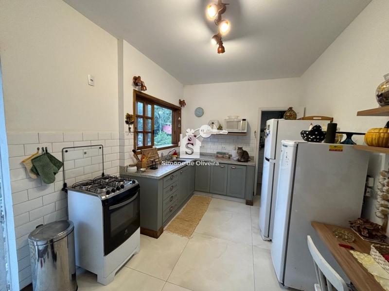 Comprar Casa em Itaipava, Petrópolis/RJ - Simone de Oliveira Imóveis