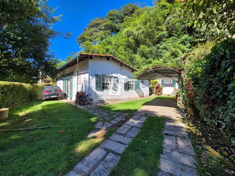 Comprar Casa em Itaipava, Petrópolis/RJ - Simone de Oliveira Imóveis