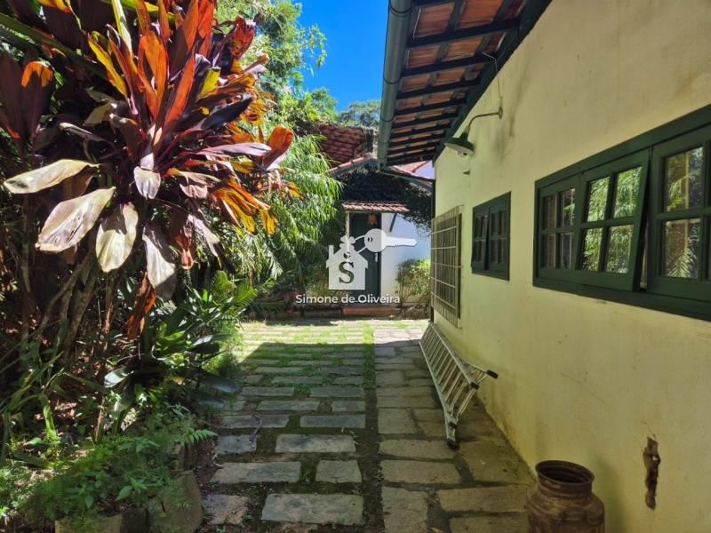 Comprar Casa em Itaipava, Petrópolis/RJ - Simone de Oliveira Imóveis