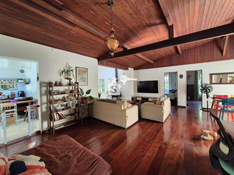 Comprar Casa em Itaipava, Petrópolis/RJ - Simone de Oliveira Imóveis