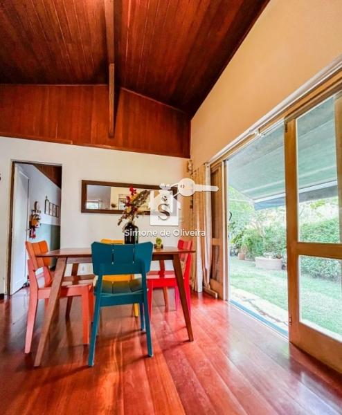 Comprar Casa em Itaipava, Petrópolis/RJ - Simone de Oliveira Imóveis