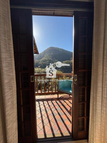 Comprar Casa em Itaipava, Petrópolis/RJ - Simone de Oliveira Imóveis