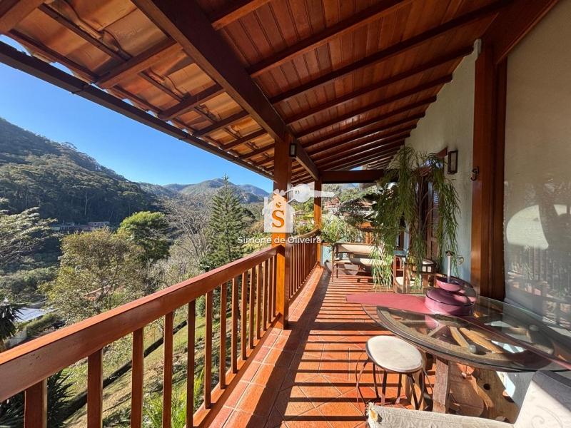 Comprar Casa em Itaipava, Petrópolis/RJ - Simone de Oliveira Imóveis