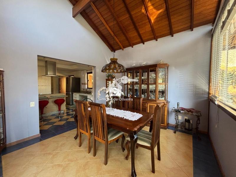Comprar Casa em Itaipava, Petrópolis/RJ - Simone de Oliveira Imóveis