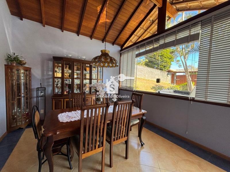 Comprar Casa em Itaipava, Petrópolis/RJ - Simone de Oliveira Imóveis