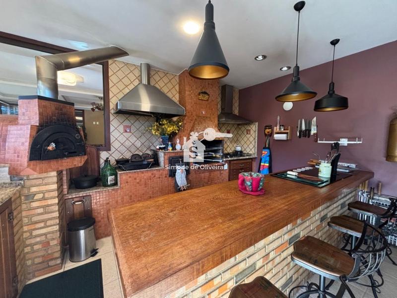 Comprar Casa em Itaipava, Petrópolis/RJ - Simone de Oliveira Imóveis