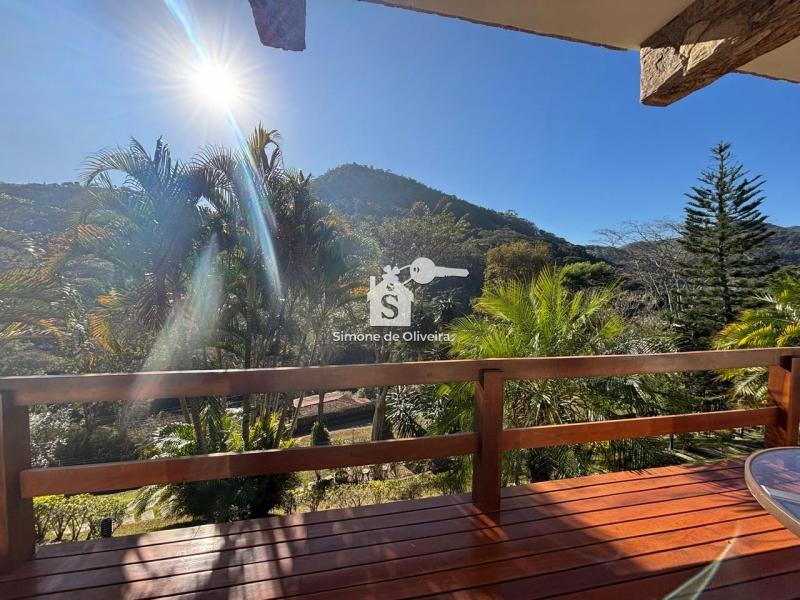 Comprar Casa em Itaipava, Petrópolis/RJ - Simone de Oliveira Imóveis