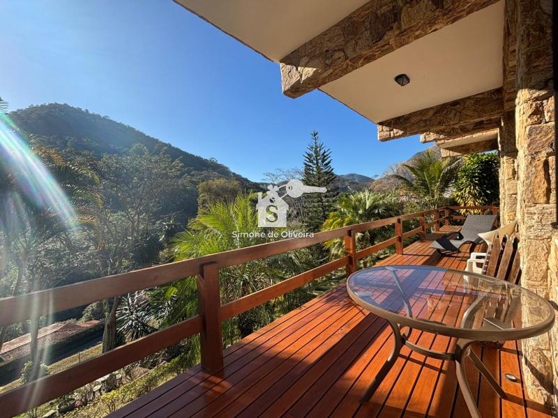 Comprar Casa em Itaipava, Petrópolis/RJ - Simone de Oliveira Imóveis