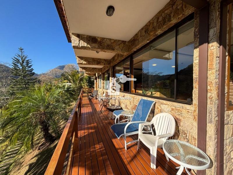 Comprar Casa em Itaipava, Petrópolis/RJ - Simone de Oliveira Imóveis
