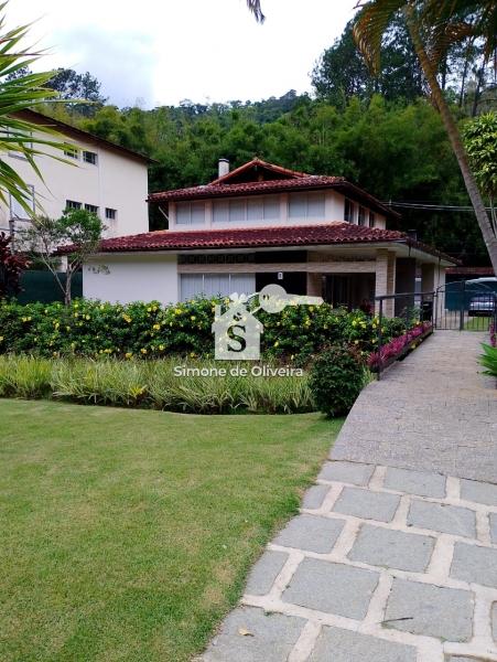 Comprar Casa em Itaipava, Petrópolis/RJ - Simone de Oliveira Imóveis