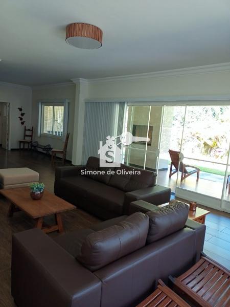 Comprar Casa em Itaipava, Petrópolis/RJ - Simone de Oliveira Imóveis