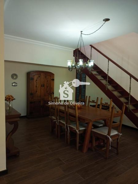 Comprar Casa em Itaipava, Petrópolis/RJ - Simone de Oliveira Imóveis