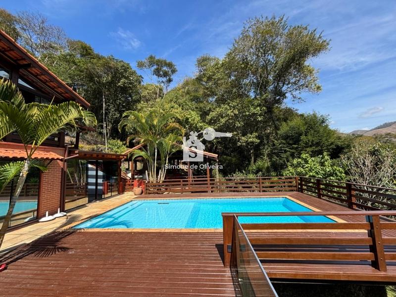 Comprar Casa em Itaipava, Petrópolis/RJ - Simone de Oliveira Imóveis