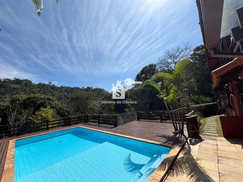 Comprar Casa em Itaipava, Petrópolis/RJ - Simone de Oliveira Imóveis
