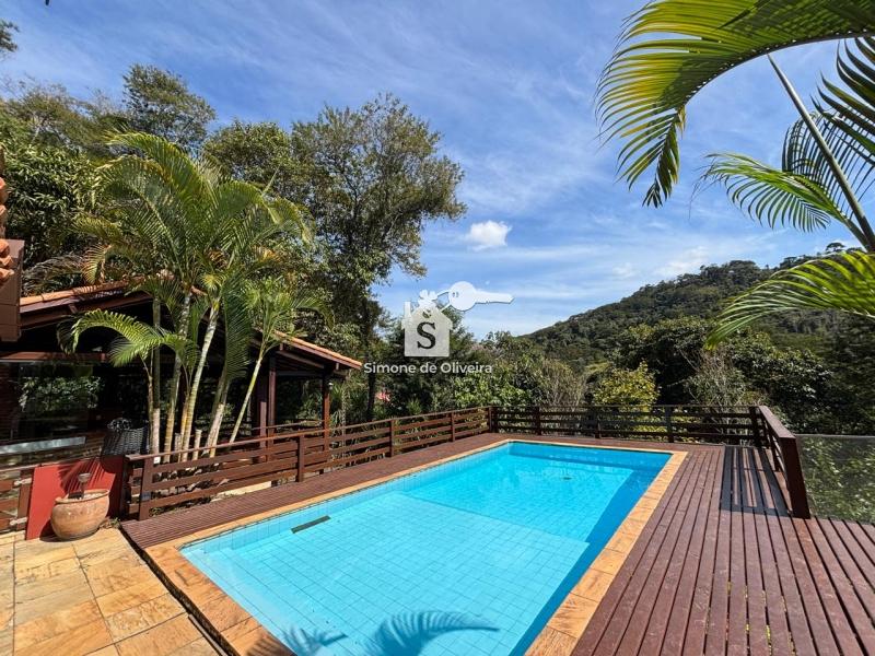 Comprar Casa em Itaipava, Petrópolis/RJ - Simone de Oliveira Imóveis