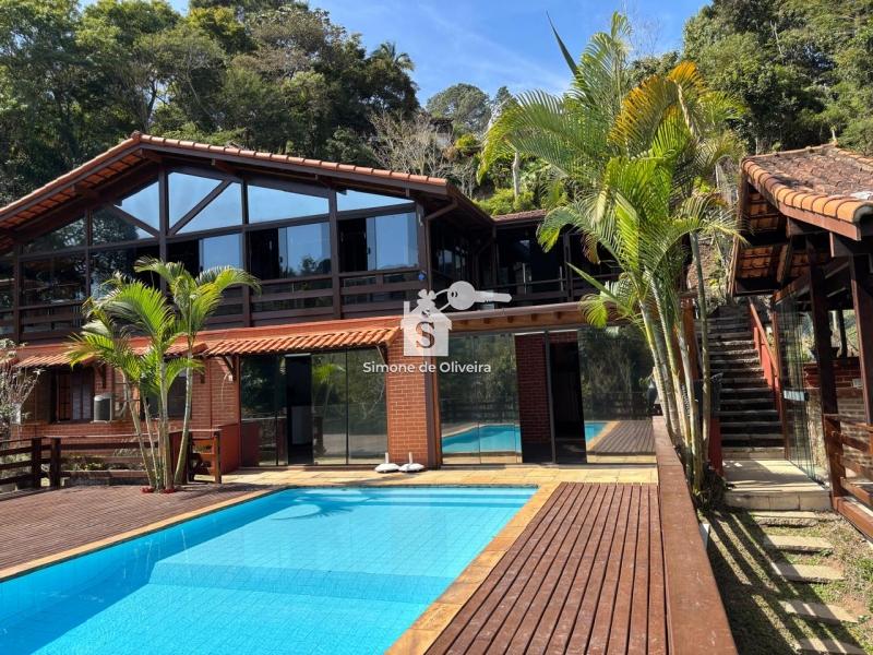 Comprar Casa em Itaipava, Petrópolis/RJ - Simone de Oliveira Imóveis