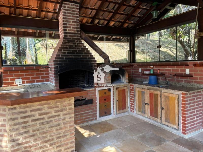 Comprar Casa em Itaipava, Petrópolis/RJ - Simone de Oliveira Imóveis