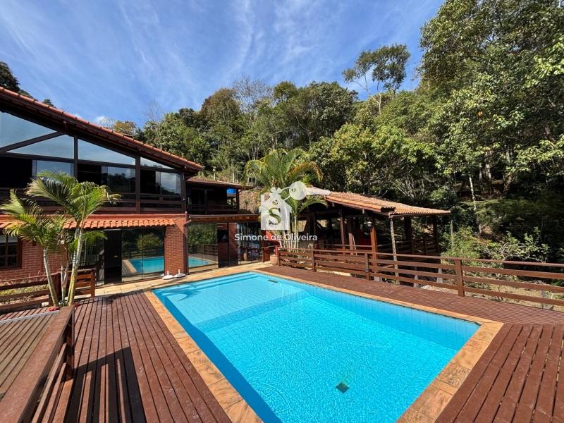 Comprar Casa em Itaipava, Petrópolis/RJ - Simone de Oliveira Imóveis