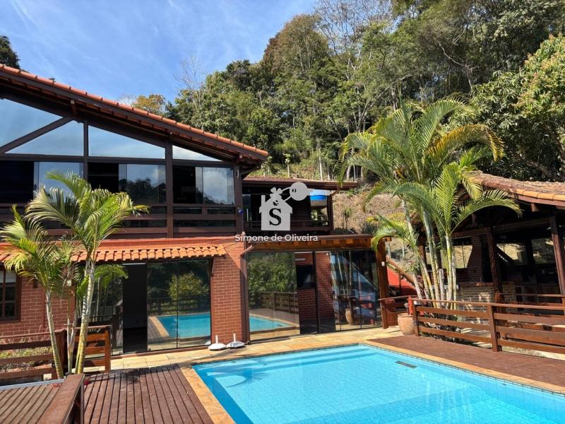Comprar Casa em Itaipava, Petrópolis/RJ - Simone de Oliveira Imóveis