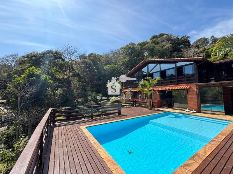 Comprar Casa em Itaipava, Petrópolis/RJ - Simone de Oliveira Imóveis