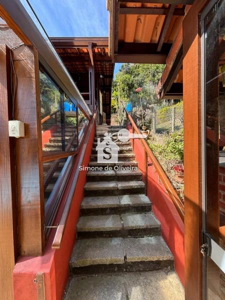 Comprar Casa em Itaipava, Petrópolis/RJ - Simone de Oliveira Imóveis
